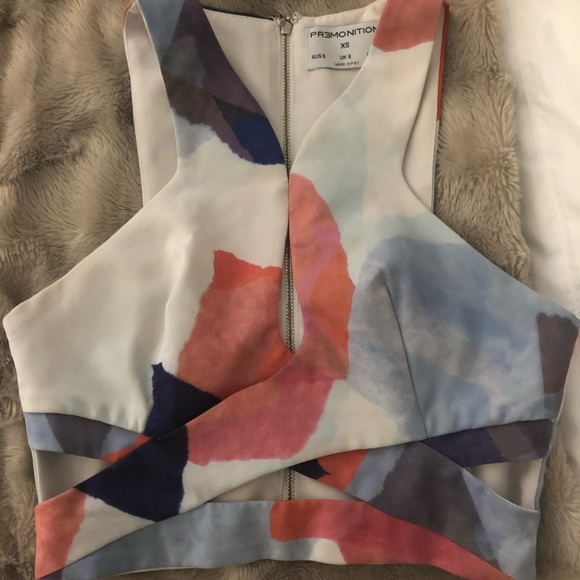 PREM THE LABEL CROP TOP - Picture 4 of 6